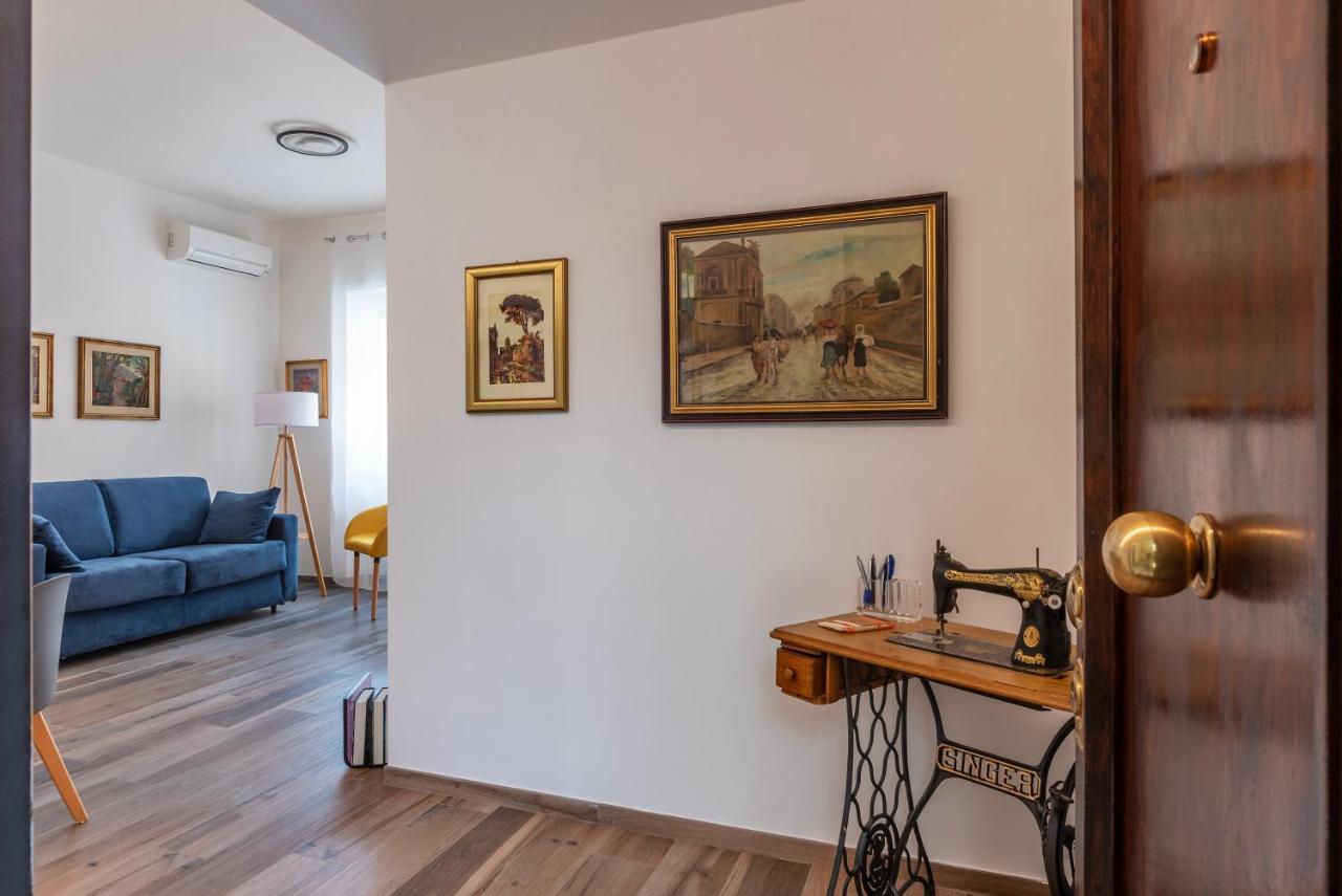 Piazza Re Di Roma Comfy Apartment Exterior photo